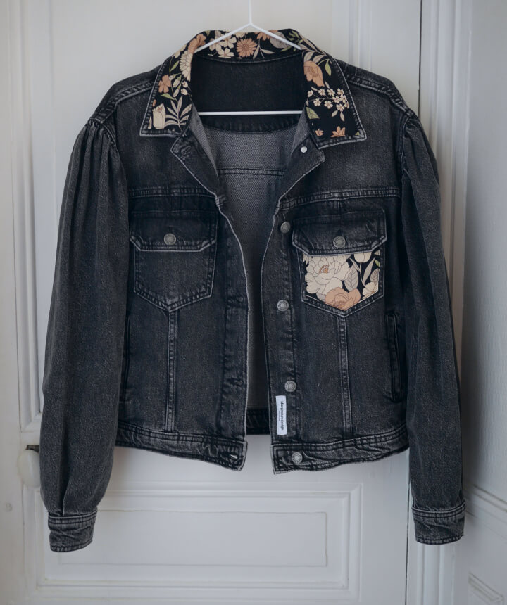 Veste en jean fleur noire