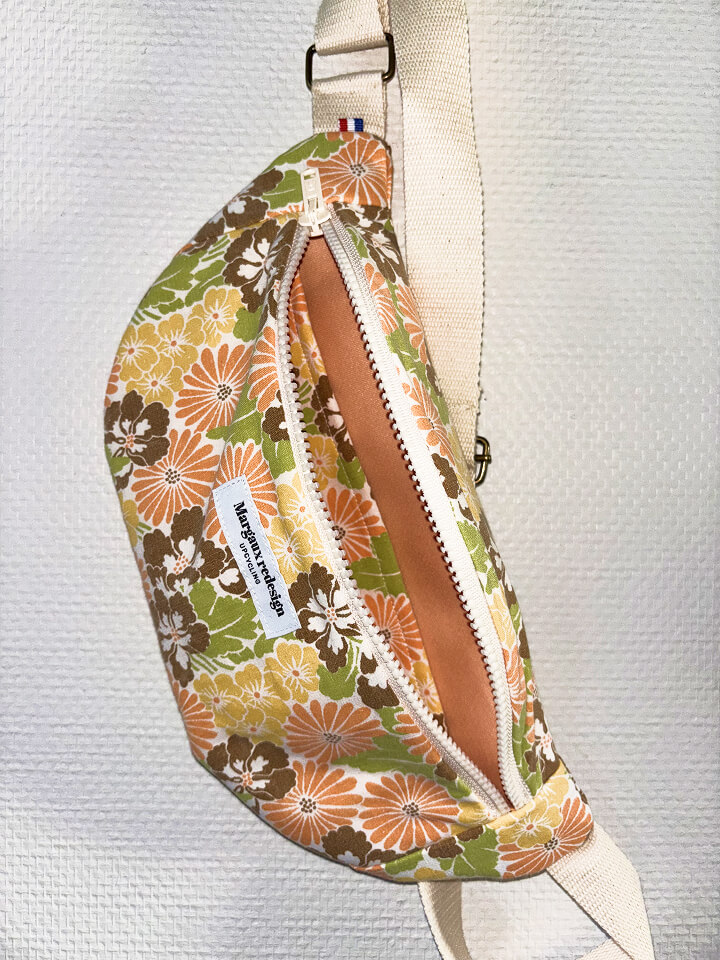 Banane fleurs orange