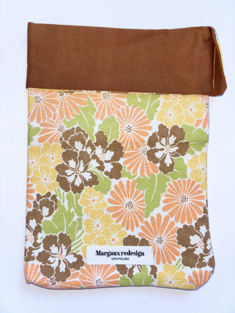 Pochette livre de poche upcylcée fleurs