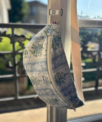 Banane fleurs bleues Margaux redesign