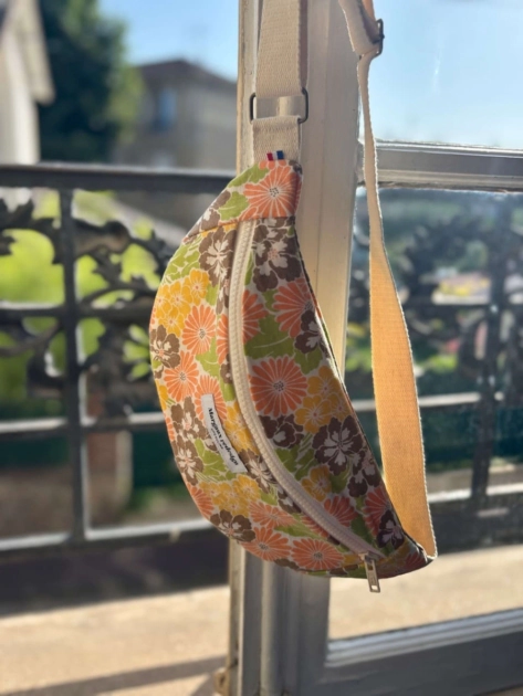 Banane fleurs orange