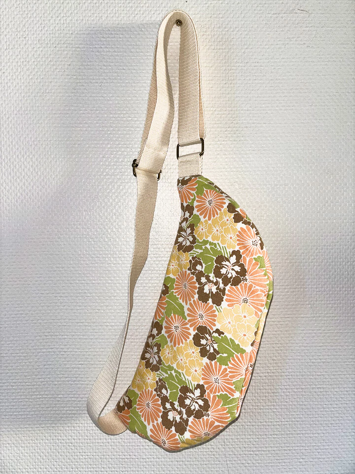 Banane fleurs orange