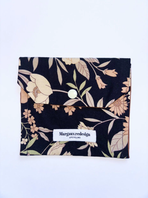 Mini pochette upcyclée fleur noire